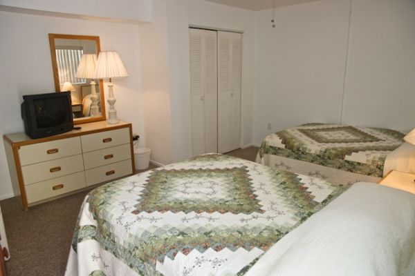 2 Bedroom / 1 Bath