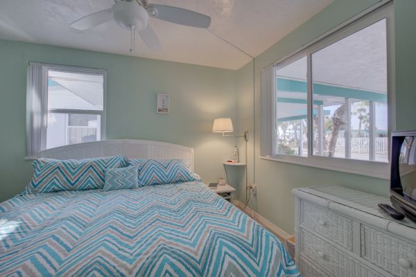 2 Bedroom / 1 Bath